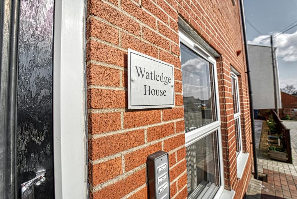 Guest Homes - Watledge House Apartment ทุกส์แบร์รี ภายนอก รูปภาพ